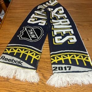 Reebok NHL Stadium Series Scarf 2017